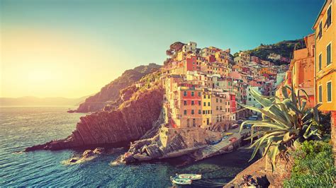 Manarola Town in Italy Wallpapers | HD Wallpapers | ID #25820