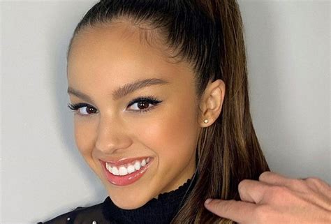 Olivia Rodrigo Makeup: Rodrigo's Best Beauty, Hair & Makeup Looks | BEAUTY/crew