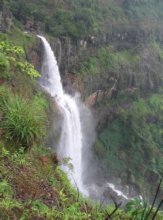 Dhobi Waterfalls - Mahabaleshwar | TripPlatform