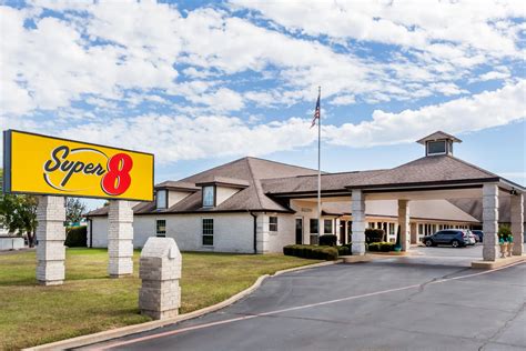 Super 8 by Wyndham Cleburne | Cleburne, TX Hotels