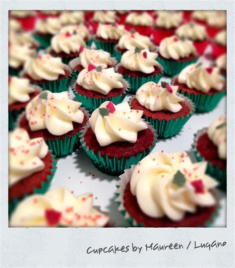 Christmas Mini Red Velvet Cupcakes ~ Yum! | Mini cupcakes, Velvet ...