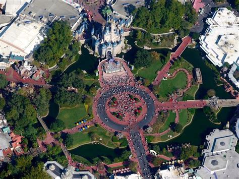 The Hub Disneyland Paris - CAWRB