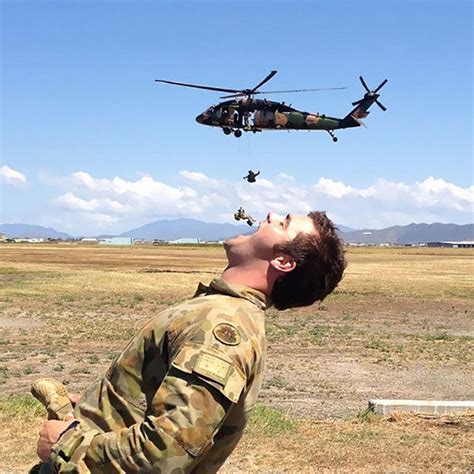 Soldiers Enjoy a Little Downtime (50 pics) - Izismile.com