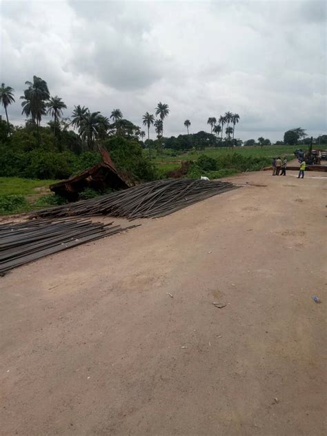 PHOTOS: Work Begins At The Damaged Mokwa-tegina Road - Politics - Nigeria