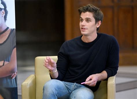 'Queer Eye's' Avocado and Corgi Enthusiast, Antoni Porowski, Is Getting ...