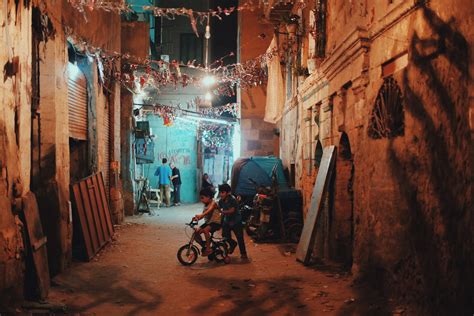 35 Photos Exposing the Beauty of Cairo at Night | Egyptian Streets