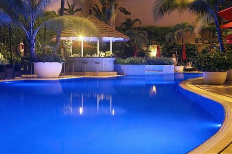 Caravelle Saigon Pool: Pictures & Reviews - Tripadvisor