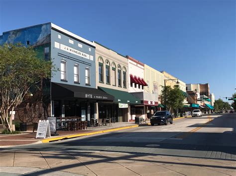 7 Things to do in DeLand: a Charming Downtown - Next Stop Adventures