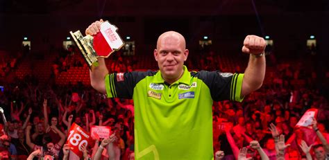 Inspired Van Gerwen claims inaugural Poland Darts Masters crown | PDC