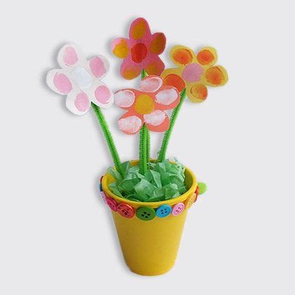 Fingerprint Flowers | Mothers day crafts, Flower crafts, Mothers day ...