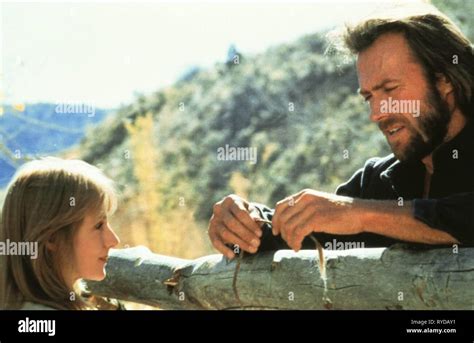 SONDRA LOCKE, CLINT EASTWOOD, THE OUTLAW JOSEY WALES, 1976 Stock Photo - Alamy