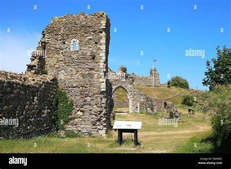 Hastings castle ruins hi-res stock photography and images - Alamy