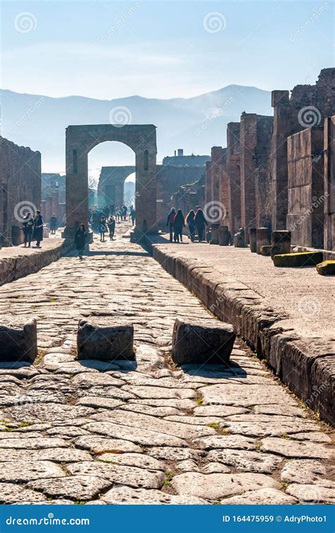 Pompeii Archaeological Site, Italy. Editorial Stock Image - Image of ancient, architecture ...