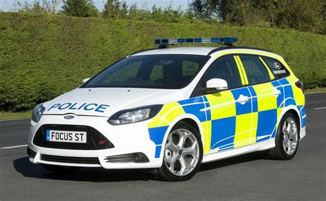 New Ford Focus ST Becomes Police Car in UK - autoevolution