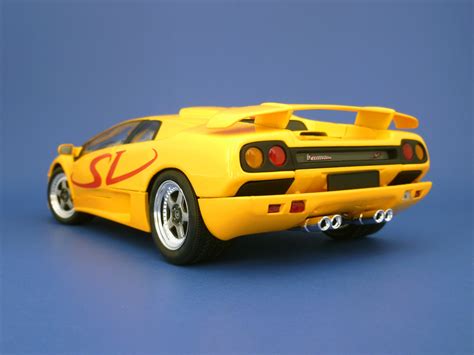 Lamborghini Diablo SV (yellow) - Welly