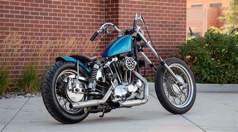 Raked Harley-Davidson Sportster Is a 1971 Chopper Special - autoevolution