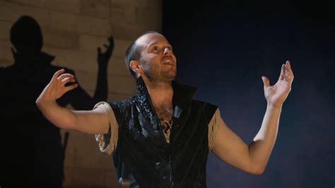 RSC casts disabled actor, Arthur Hughes, as Richard III. - Visionary Arts Foundation