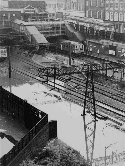 Kilburn High Road station, Kilburn High Road, NW6 | In the e… | Flickr