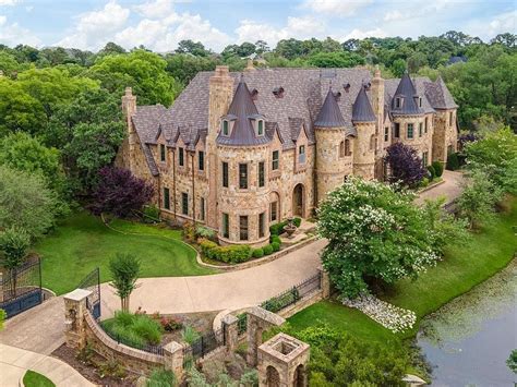 Not-so-rich Texans go crazy for Southlake castle on 'Zillow Gone Wild'