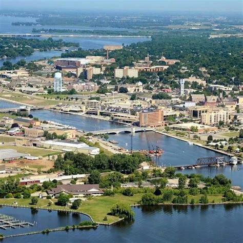 Die besten 25+ Oshkosh wisconsin Ideen auf Pinterest