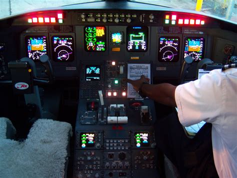 Mesa CRJ-900 Cockpit | N922FJ | ArnoldKIADfan | Flickr