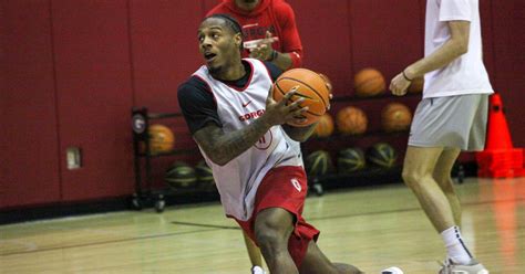 PHOTOS: Mike White, Georgia Basketball gets season started