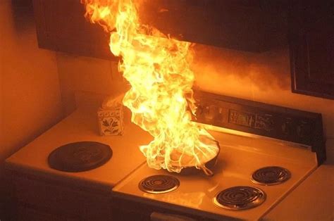 How To Prevent Grease Fires In The Kitchen?