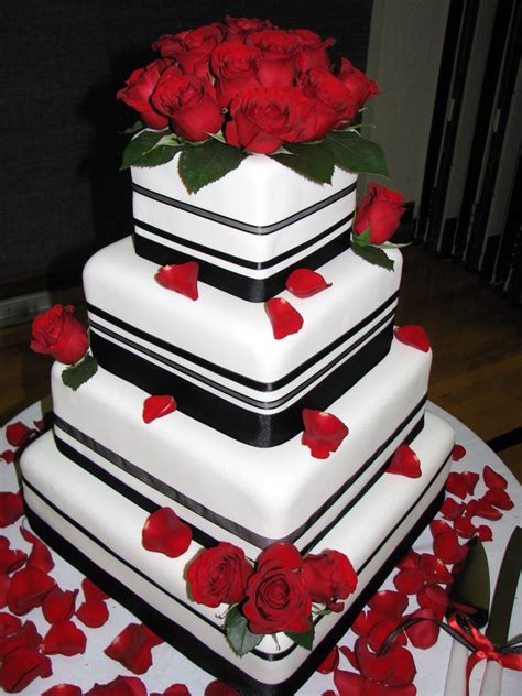 Pin by Lory's Delicious Cake on Recetas | Wedding cake red, Black wedding cakes, Black red wedding