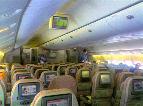 File:Emirates Economy Class 777 interior.jpg - Wikipedia