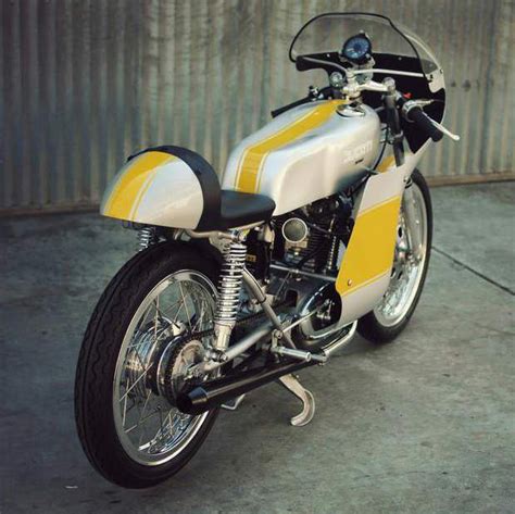 Ducati 250 Mach 1