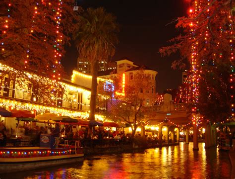 File:Riverwalk Christmas 05-2.jpg - Wikipedia