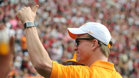 Tennessee lawmakers honor Peyton Manning