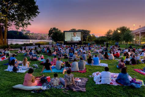 Get your ciné on! Indoor and Outdoor French Movie Screenings - Frenchly