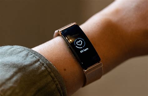 The 5 Best Fitbit For Women In 2024 [Buying Guide]