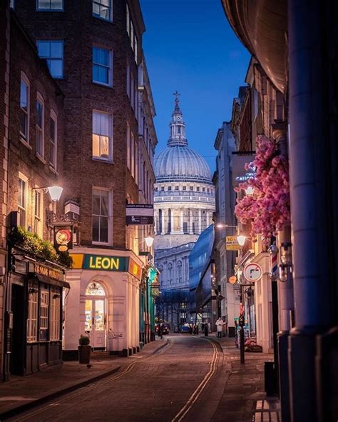 Watling street | London guide, St pauls cathedral, London