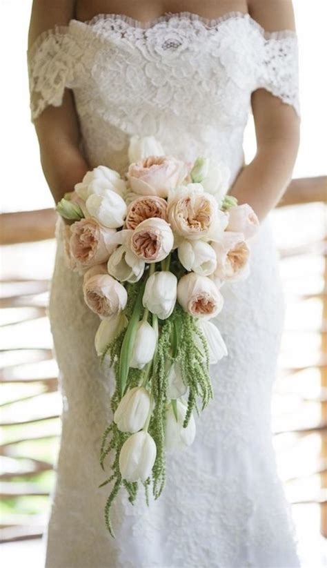 16 Tulip Wedding Bouquets for Any Season