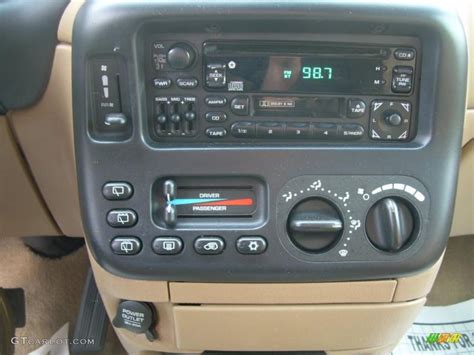 1996 Dodge Grand Caravan - Information and photos - MOMENTcar