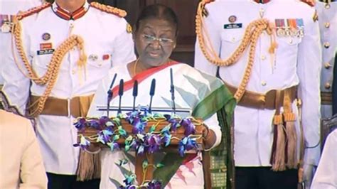 Droupadi Murmu takes oath as the 15th president of India | INDToday