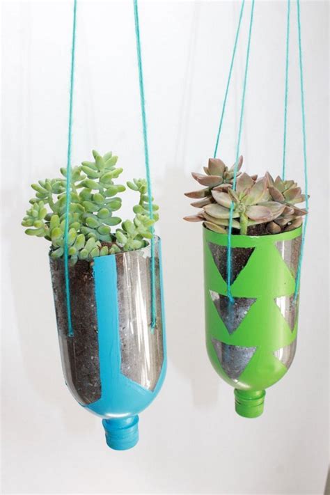 DIY Gardening With Recycled Water Bottles 4 | Diy hanging planter ...