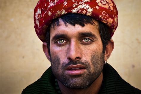 Eyes, Amber | Musician in Amber Fort, Rajasthan, India. Webs… | Flickr