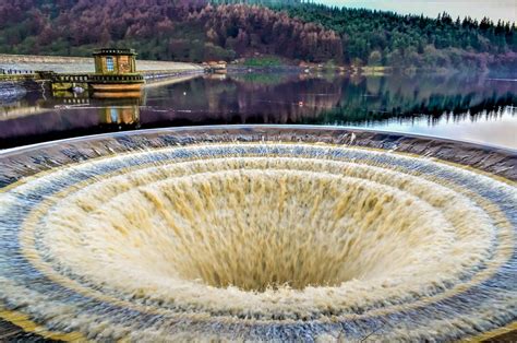 Derwent Dams And A Circular Walk - Peak District | BaldHiker | Places to visit, Peak district, Dam