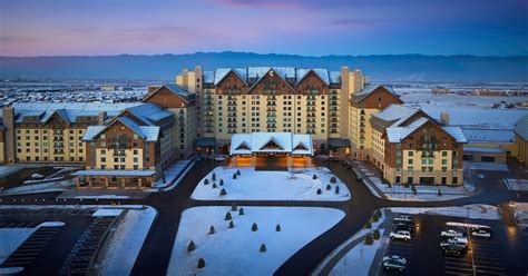 Gaylord Rockies Resort Opens