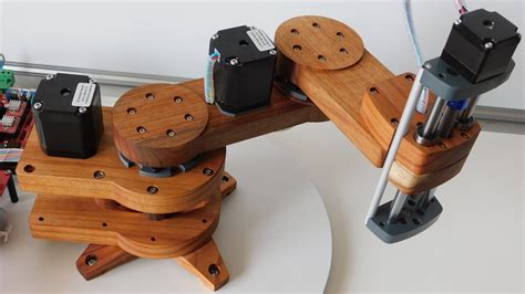 Wood Shines In This SCARA Robotic Arm Project | Hackaday