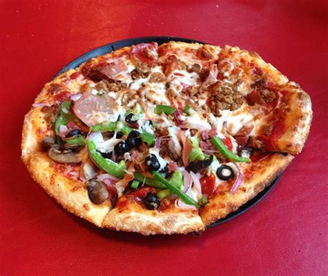 7 Best Pizza Places in Gatlinburg TN