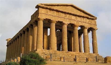 10 Ancient Greek Temples You Must See