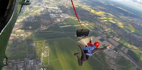 Man dies as parachute fails to open during skydiving bid