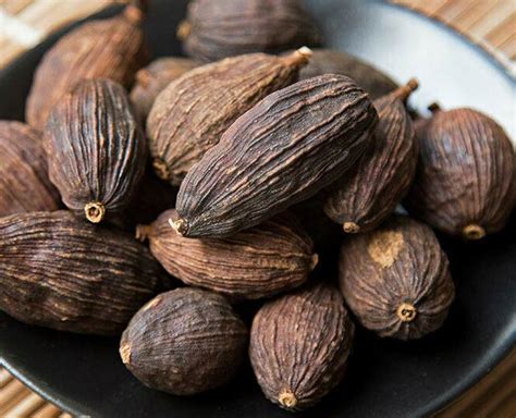 Black Cardamom Can Help You Score Flawless Skin And More | HerZindagi