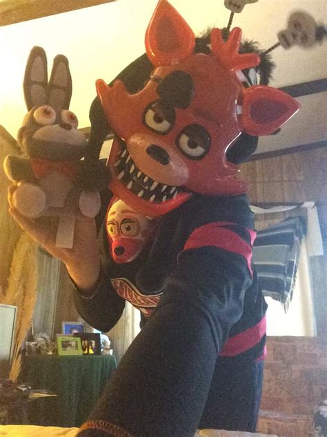 NIGHTMARE FOXY MASK FINISH...HAPPY HALLOWEEN | Five Nights At Freddy's Amino