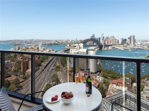 Meriton Suites North Sydney | Sydney, Australia - Official Travel ...