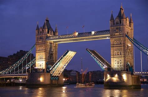 PHOTOS: The World's Most Beautiful Bridges | Tower bridge london, Tower bridge, London photos